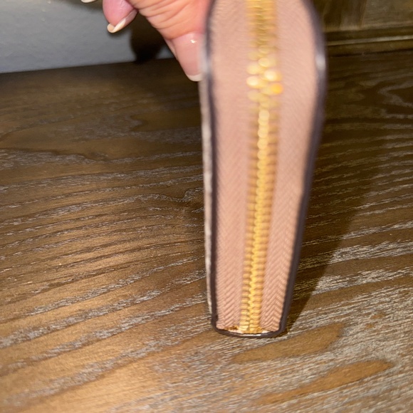 Kate Spade New York Geometric logo pattern wallet - Picture 4 of 8